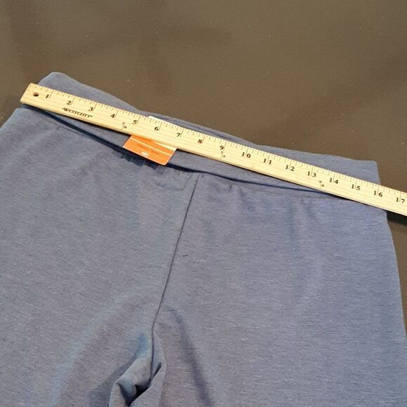 NWT St. John's Bay Active Bold Blue French Terry Capris - Picture 11 of 11